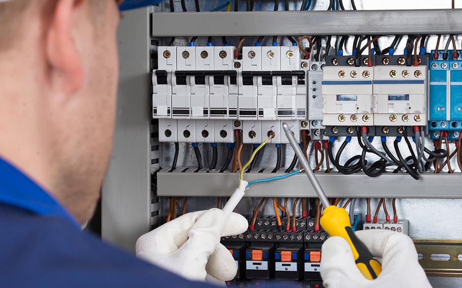 monteur électricien Étréchy